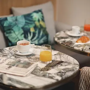 **** Hotel Opéra Marigny France